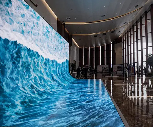 360 Degree P4 LED Billboard Screen Full Color Cylinder LED Screen