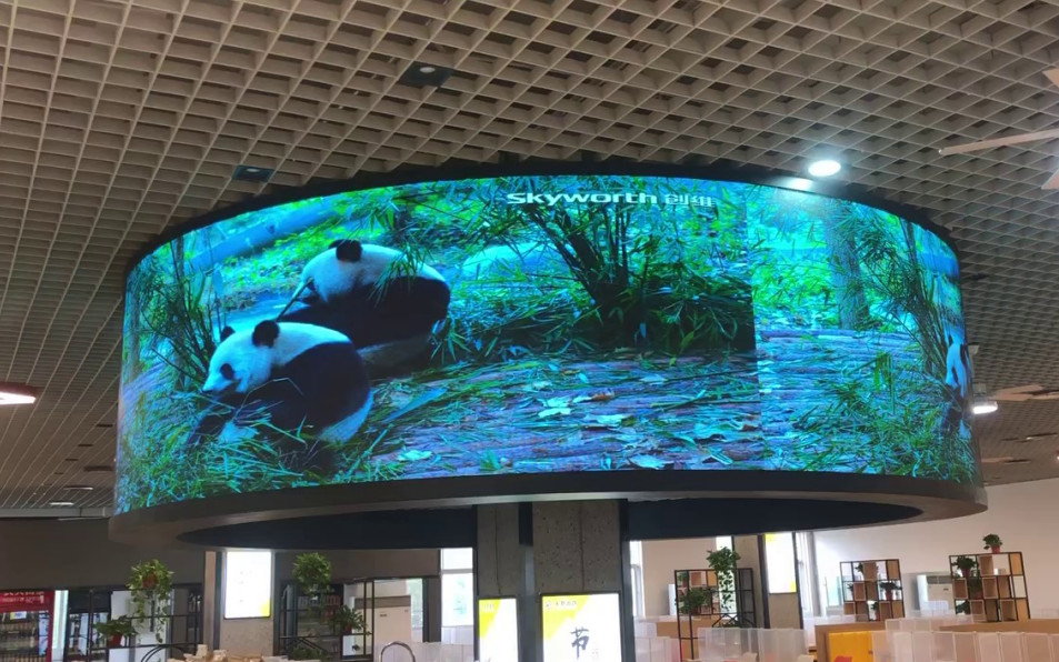 Flexible P3 LED Billboard Screen Roof Round Column Cylinder LED Display