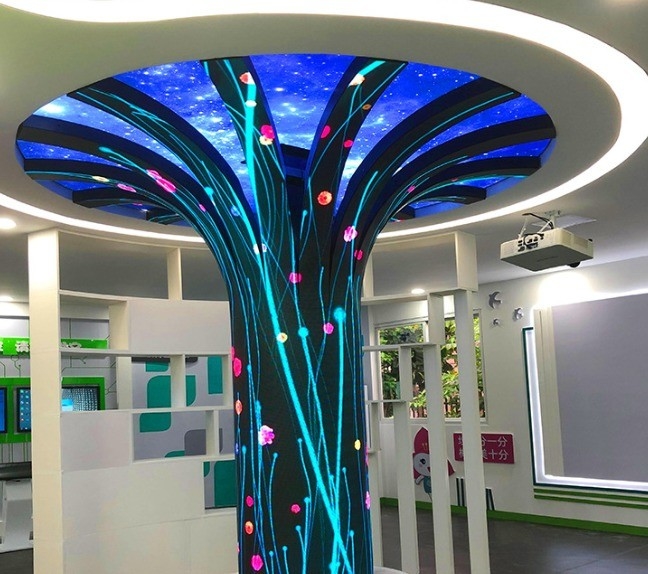 1500cd/Sqm P2.5 Full Color Soft LED Display Screen Curved Vertical Flexible LED Screen