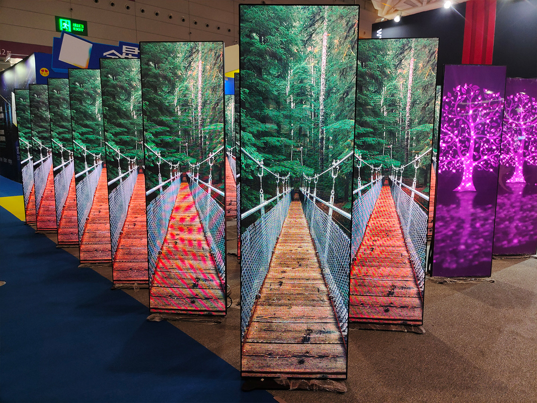 High Brightness LED Poster Display P2 P2.5 P3 P4 Indoor Advertising LED Display Screen