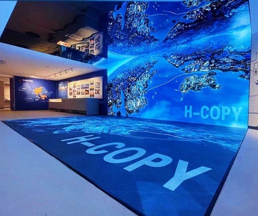 Customized Interactive Floor LED Display Full Color P3.91 LED Floor Tile Screen