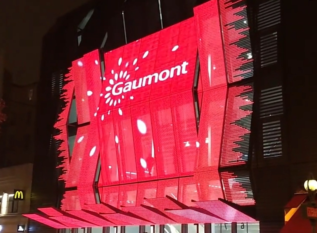 HD Outdoor Transparent Glass LED Display P3.91-P7.82 Powered By Nationstar LED Chip
