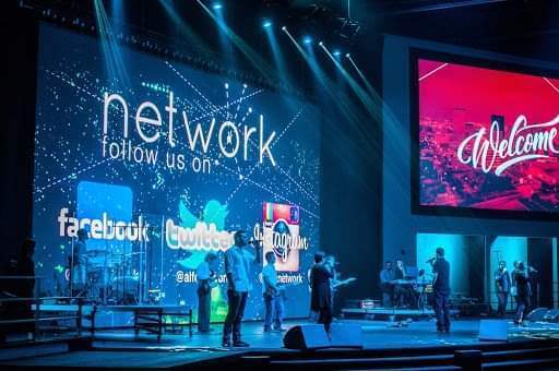 P2.9mm Pixel Pitch Indoor Rental LED Display with 500x500mm Cabinet Size and 1920HZ Refresh Rate for Video Wall Applications